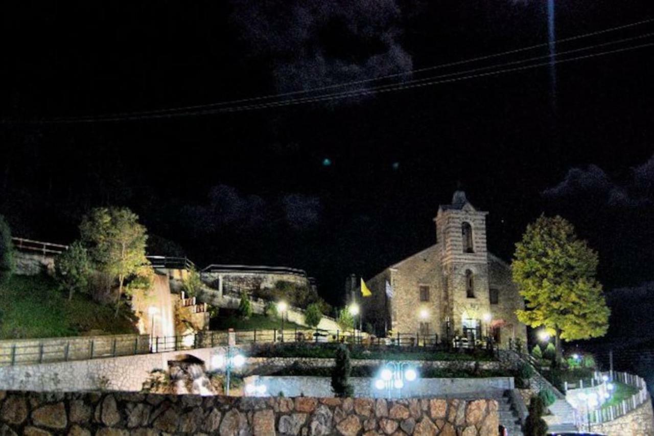 Traditional Stone Villa "To Petrino" Флорина Экстерьер фото